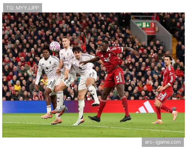 英超焦点战：劳尔献关键助攻，助球队状态强势回暖