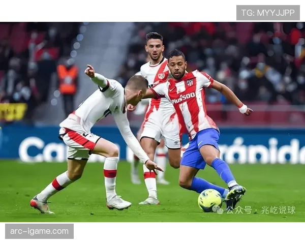 西甲黄潜进攻火力持续提升,近期表现稳健 西甲黄潜进攻火力持续提升,近期表现稳健