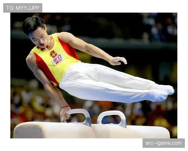 杨威训练场上跟生活里的他，简直两个人，谁能想到啊？